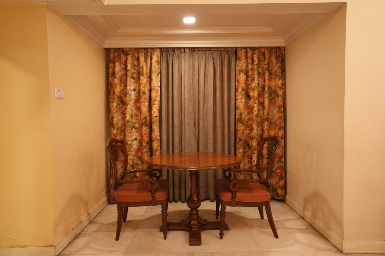 Hotel Hardeo Nagpur Buitenkant foto