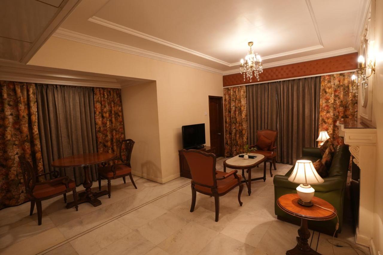 Hotel Hardeo Nagpur Buitenkant foto