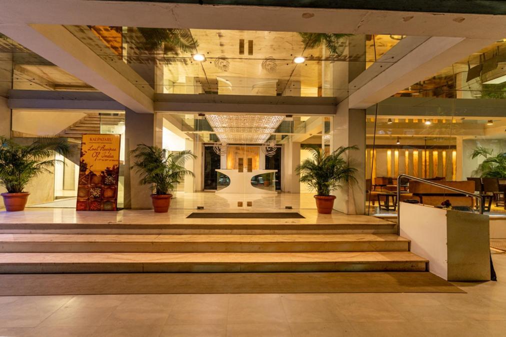Hotel Hardeo Nagpur Buitenkant foto