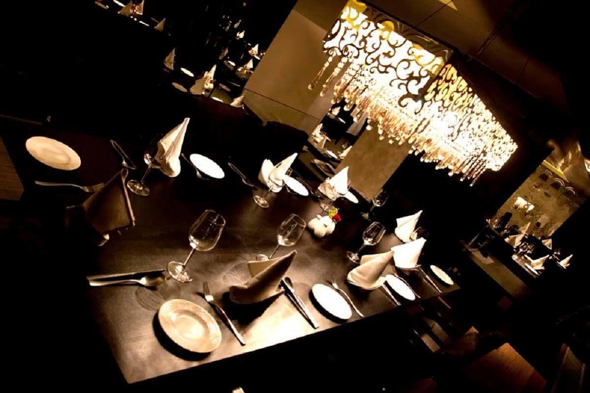 Hotel Hardeo Nagpur Buitenkant foto