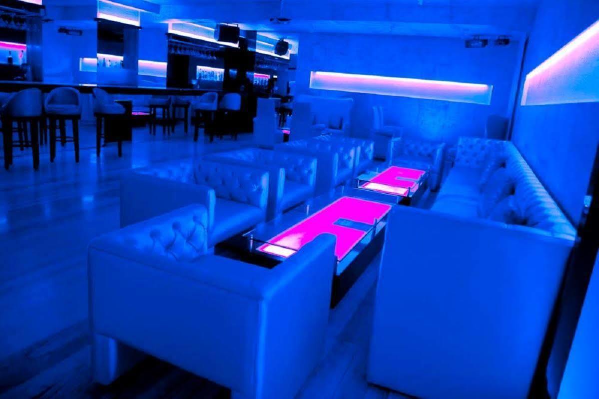 Hotel Hardeo Nagpur Buitenkant foto